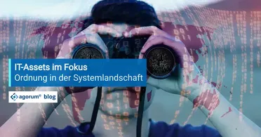 IT-Asset Management Systemlandschaft Person blickt durch Fernglas auf binären Code und Weltkarte. Fokus auf Ordnung der IT-Assets und Systemlandschaft im DMS.