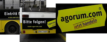 agorum Software 20 Jahre Jubiläum Ein Bus mit der Aufschrift 'Eintritt frei' und 'Bitte folgen!' sowie ein gelbes Schild mit 'agorum.com jetzt handeln'.