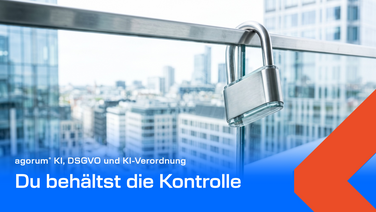 Edelstahl-Vorhängeschloss an einem Glasgeländer vor Hochhäusern einer Stadt, darüber der Titel Du behältst die Kontrolle