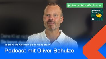 Oliver Schulze, Geschäftsführer agorum Software GmbH, im Podcast Unboxing News von Deutschlandfunk Nova zum Thema KI-Agenten sicher einsetzen